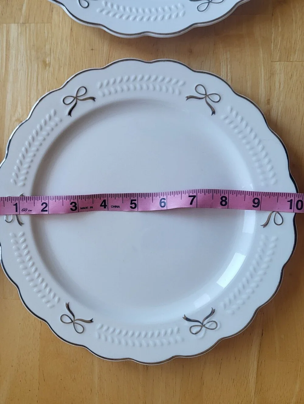 Yedi White with Silver Bow and Trim Dinner Plates 10”Set of 4 Ceramic Brand New